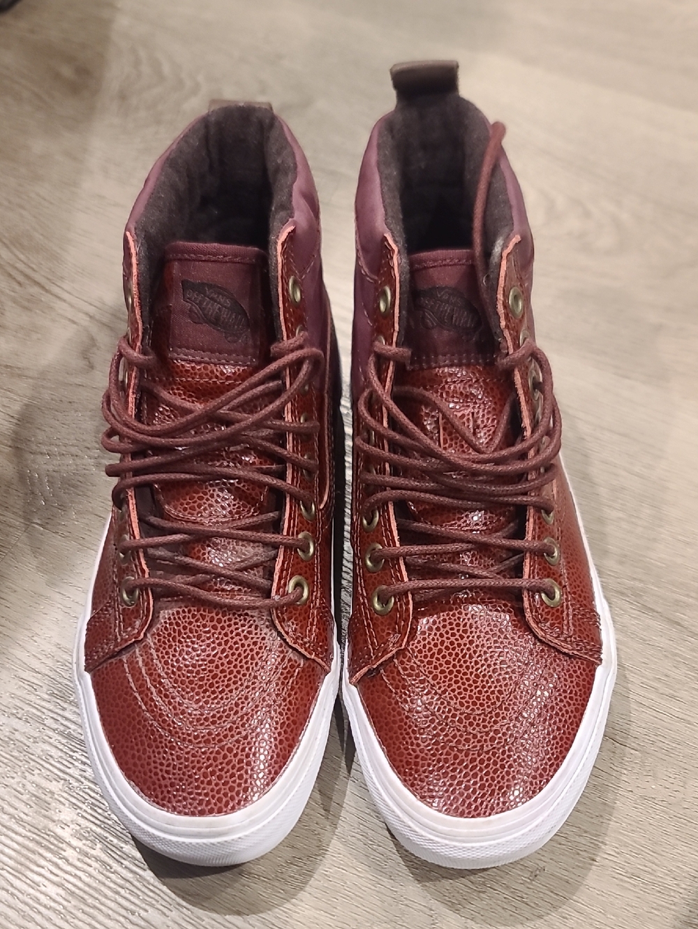 Vans High Top Burgundy